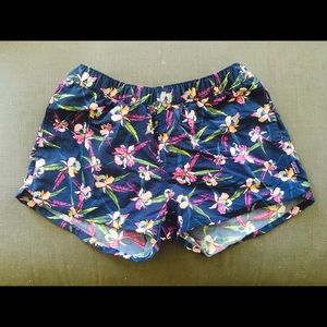 Patagonia Women's Floral Shorts! 🌺