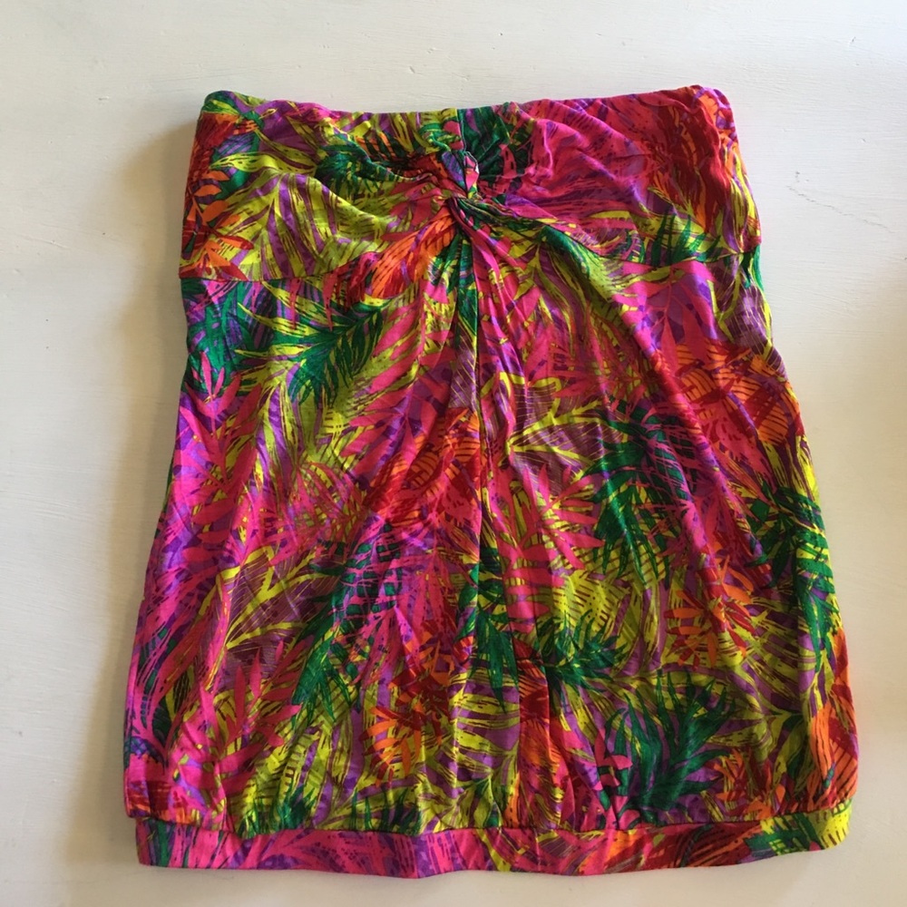 Strapless top by Velvet