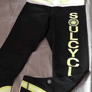 SoulCycle via lululemon workout pants size 6!