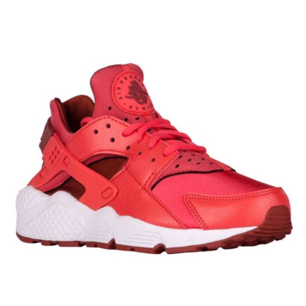 Nike Air Hurache in Red and White