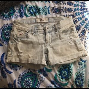 Mid-rise shorts