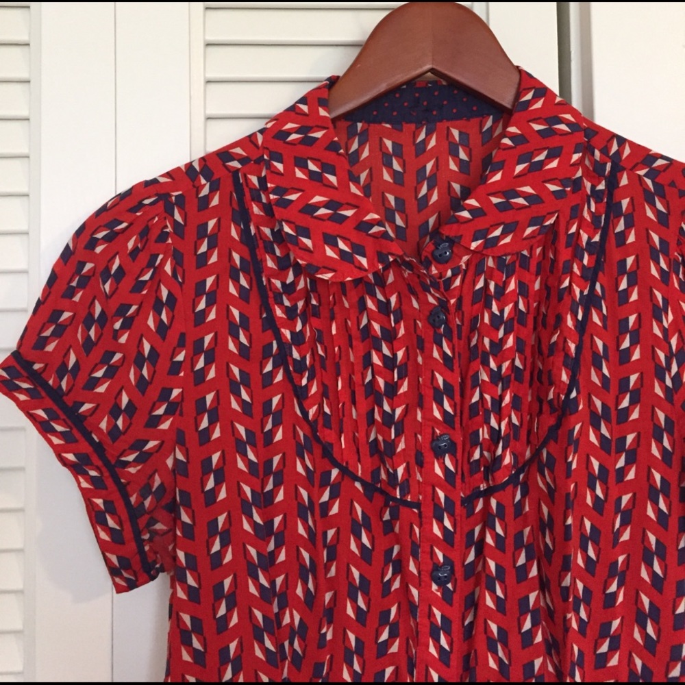 Vintage shirt dress. Look at all the details!