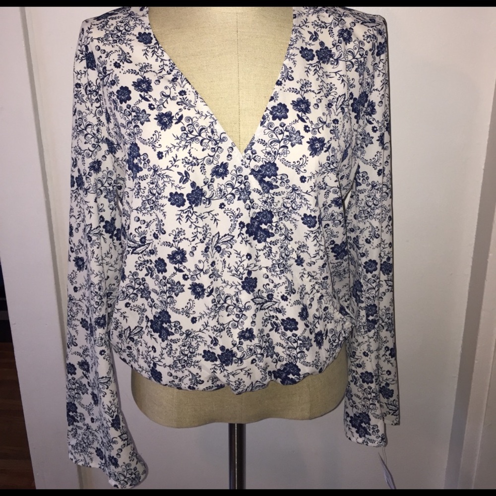 Floral polyester top SOLD!