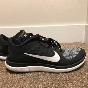 Black with quilted gray/white Nike Free 4.0