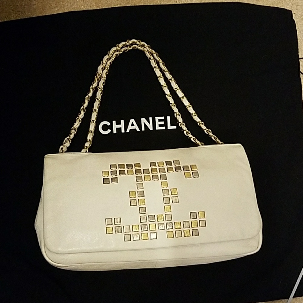 Chanel single flap bag - Picture 1 of 8