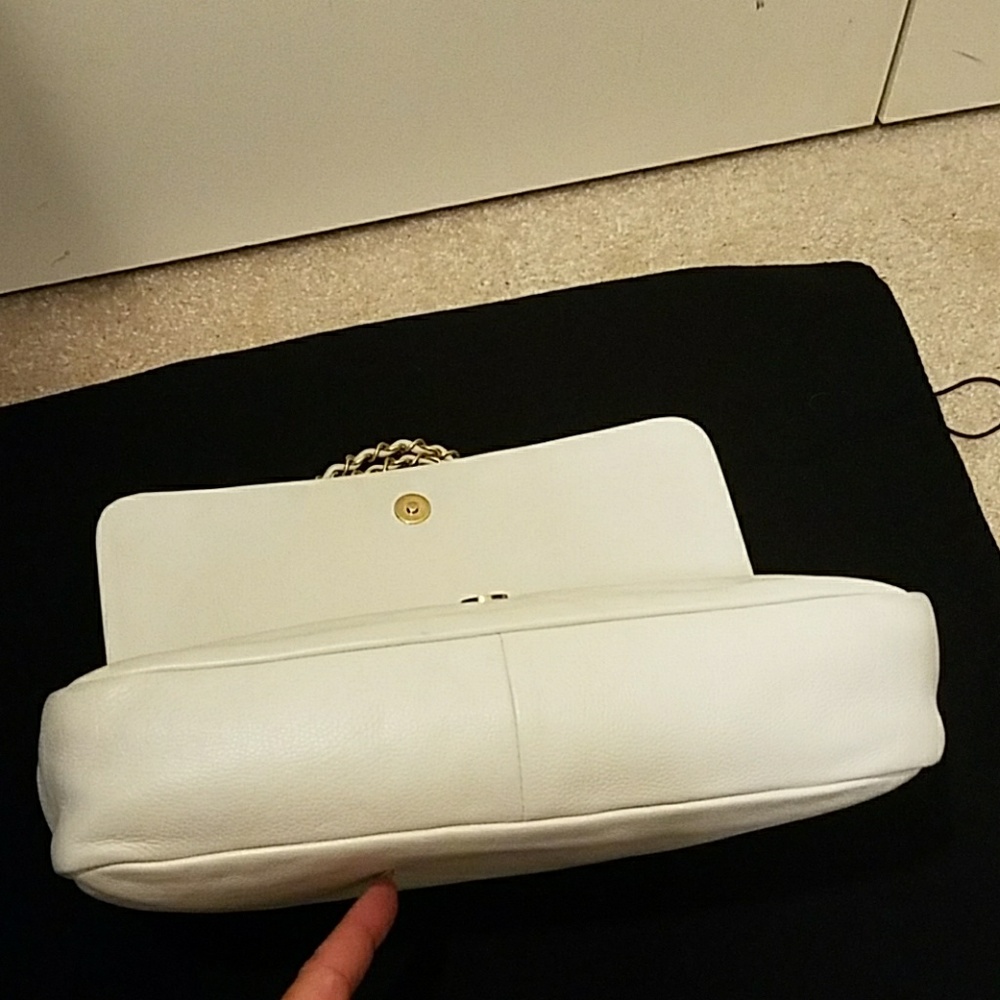 Chanel single flap bag - Picture 3 of 8