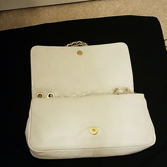 Chanel single flap bag - Picture 2 of 8