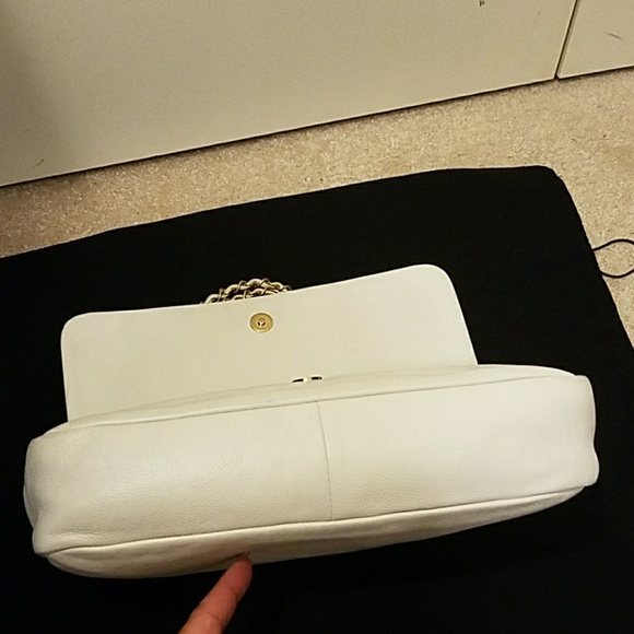 Chanel single flap bag - Picture 3 of 8