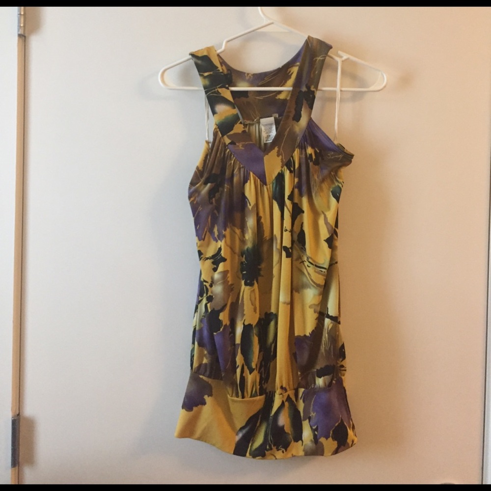 Yellow flower tank