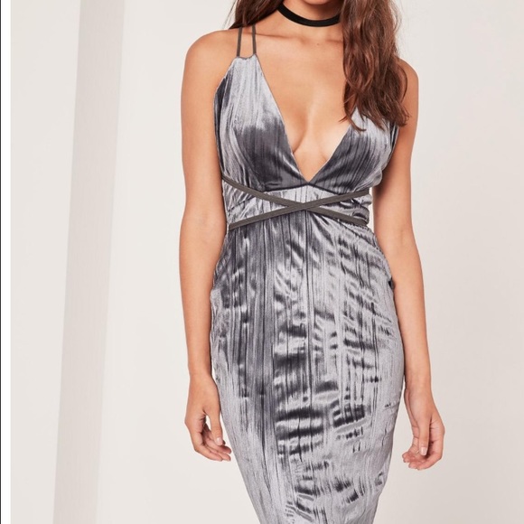 Dress - Picture 4 of 4