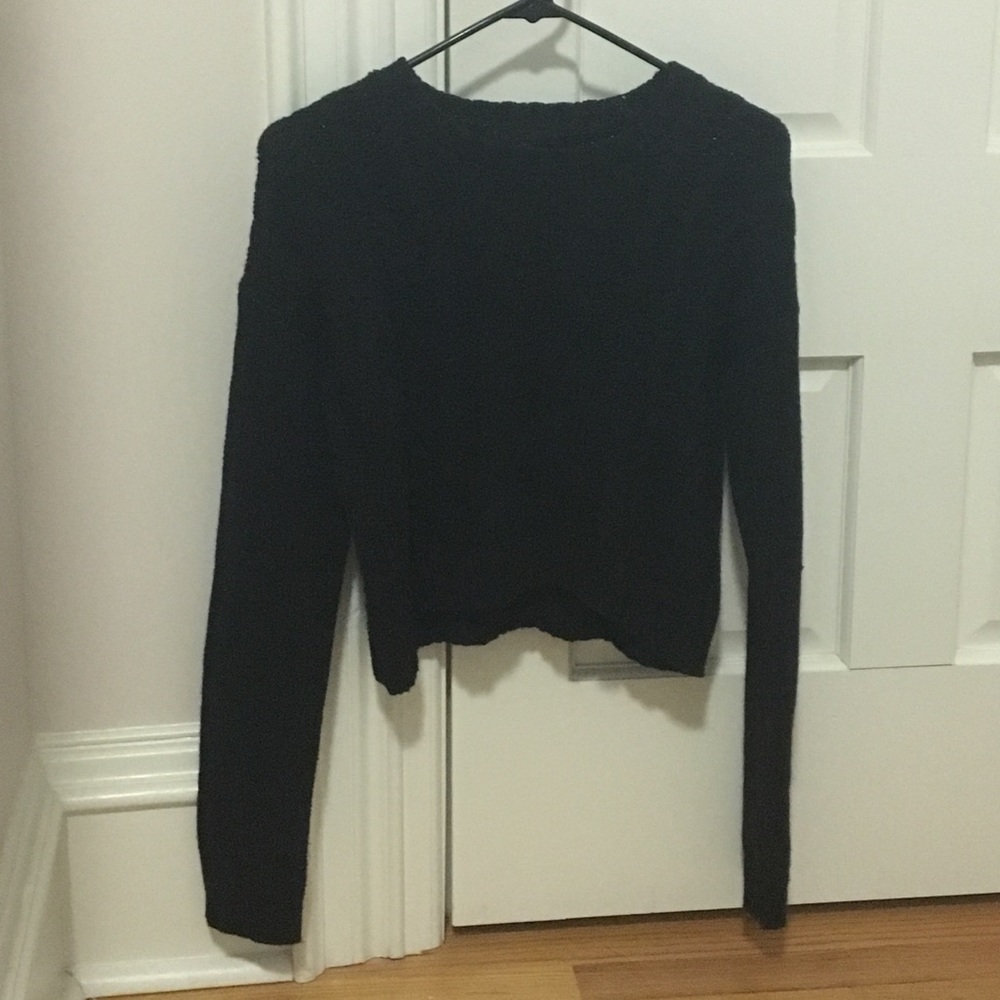 Black semi cropped knit sweater
