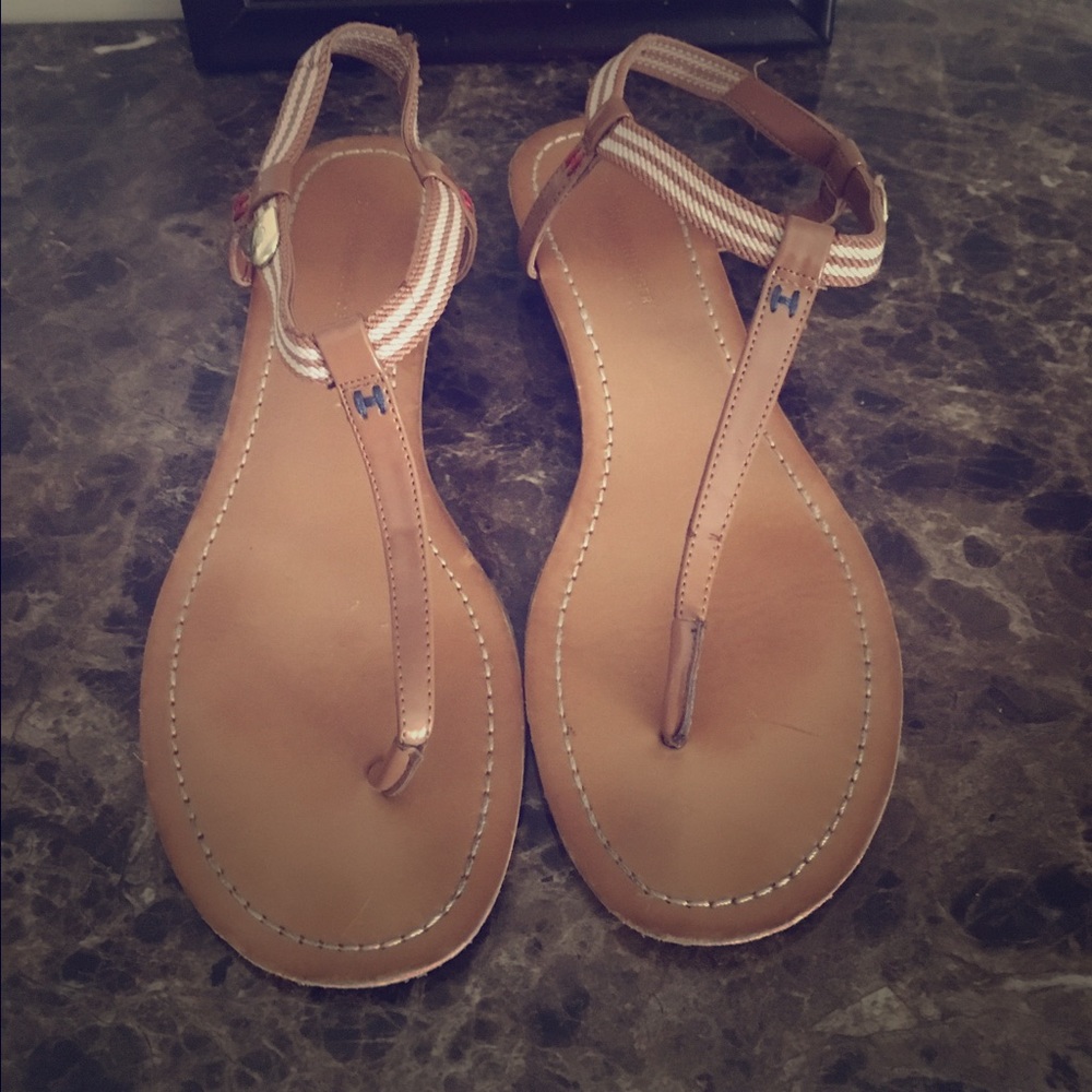 9.5 Tommy Thongs