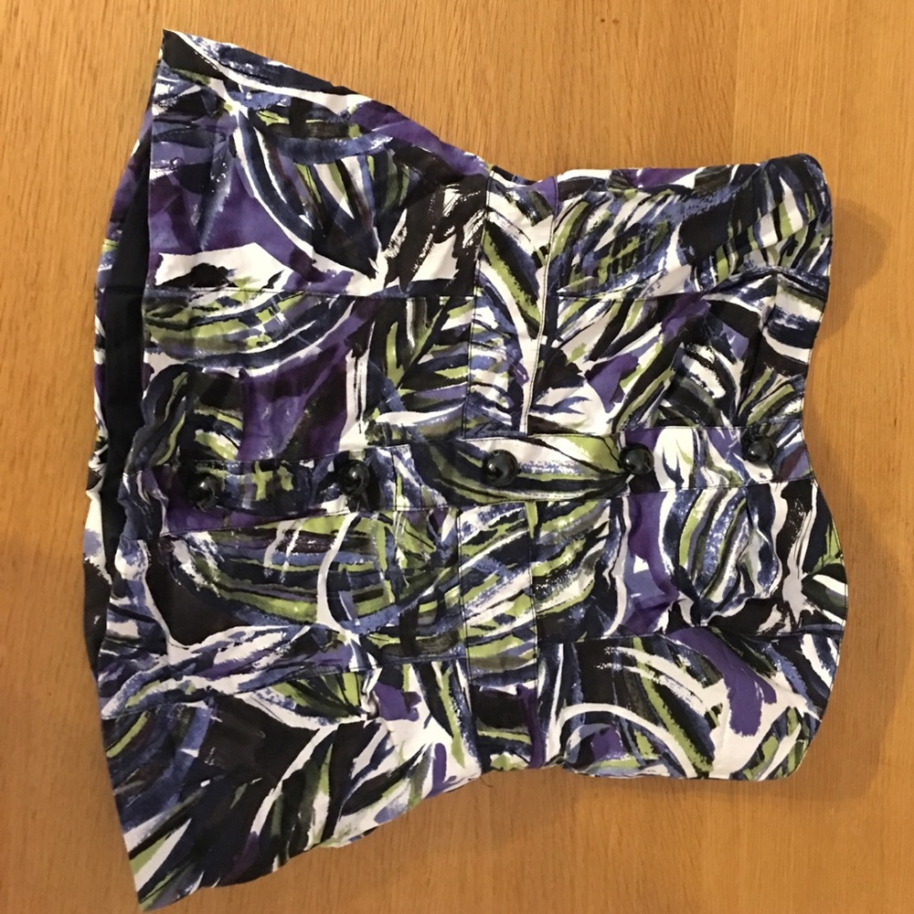 Strapless sleeveless top
