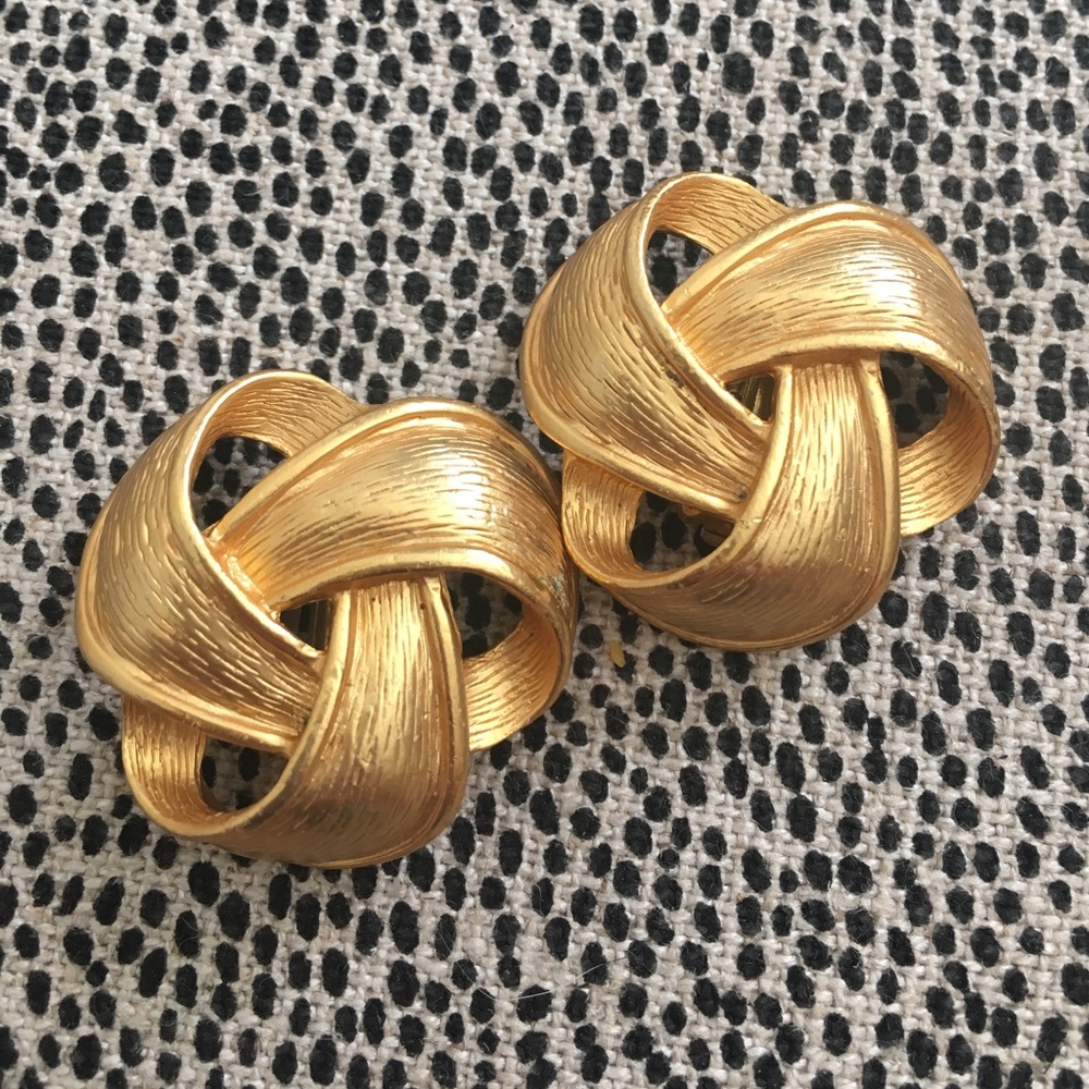 :: gold looped clip-ons ::