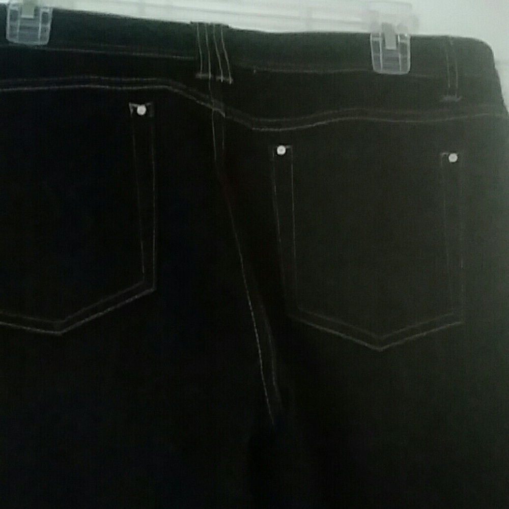 Designer Jeans - Picture 2 of 2