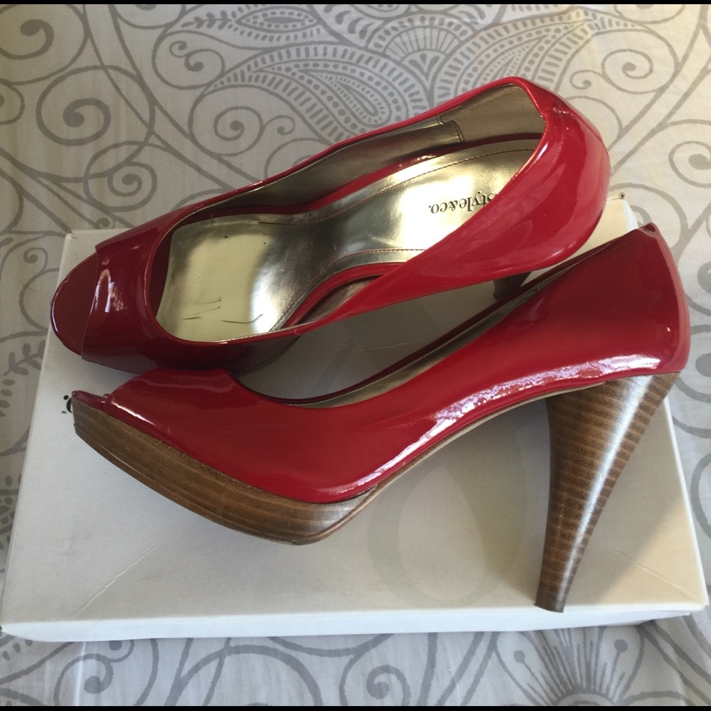 Style & Co Pumps - Picture 4 of 4