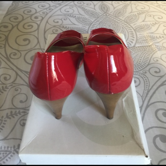 Style & Co Pumps - Picture 3 of 4