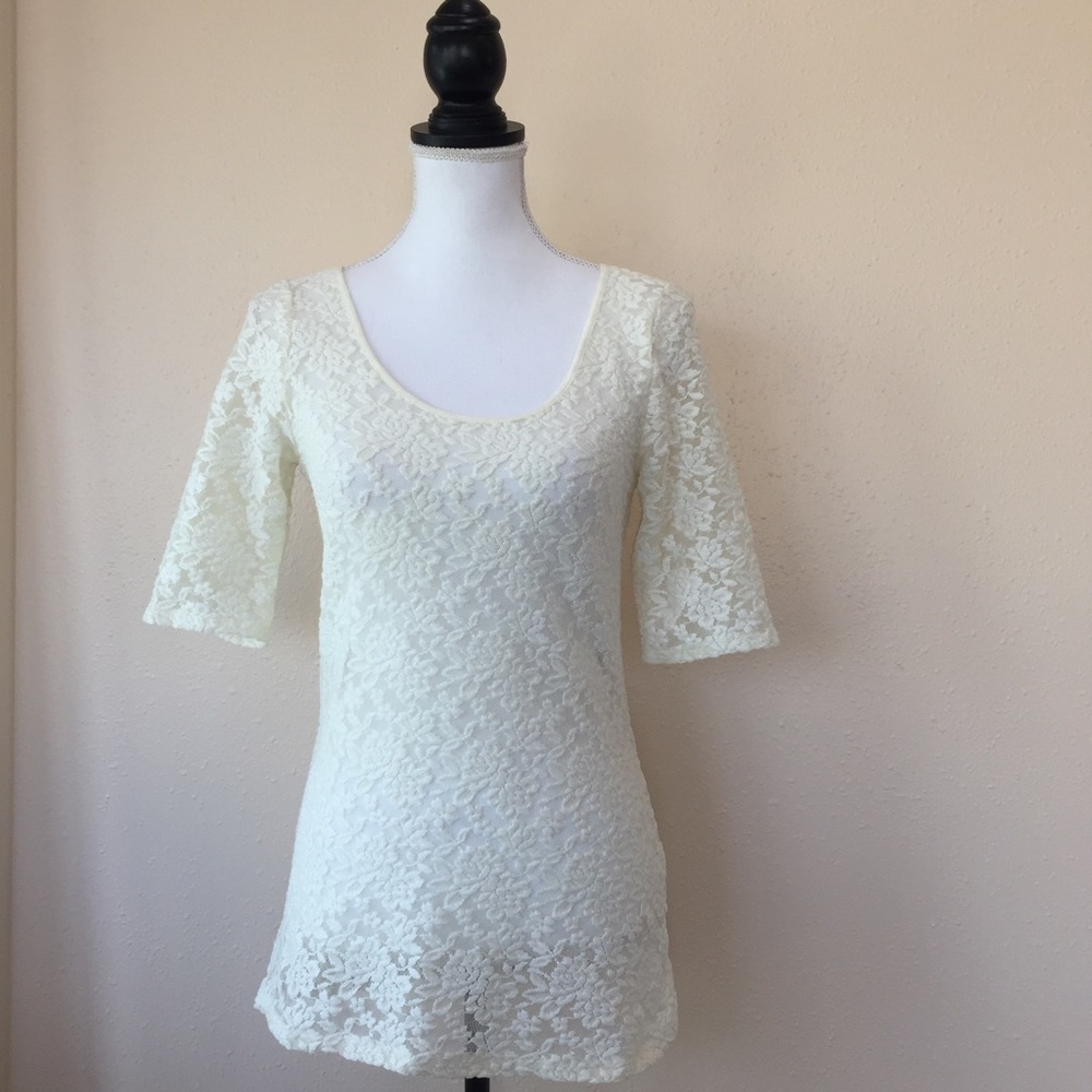 Banana Republic Cream Lace Sheer Stretch Top Sz M - Picture 1 of 8