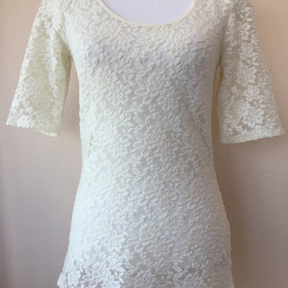 Banana Republic Cream Lace Sheer Stretch Top Sz M - Picture 2 of 8