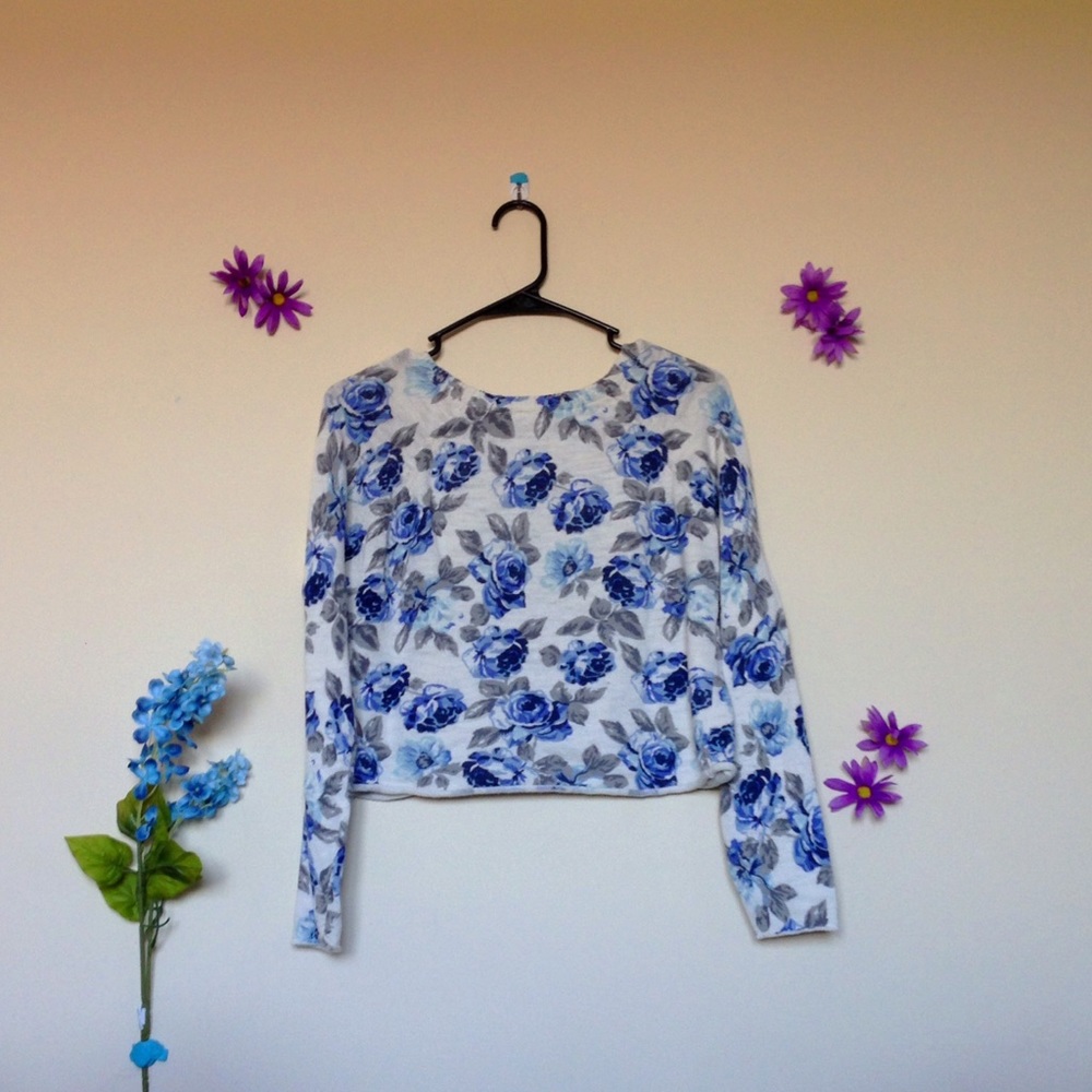 Long Sleeve Floral Crop Sweater💕