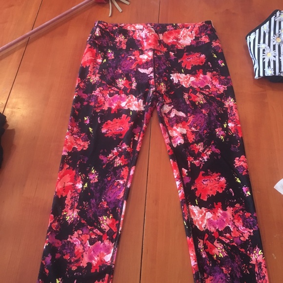 Workout crop leggings - Picture 1 of 2