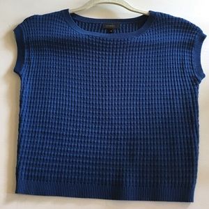 Blue knot crop top
