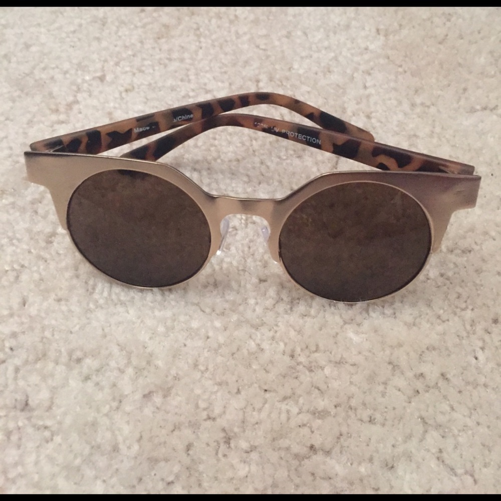 Leopard sunnies
