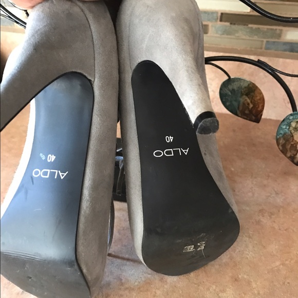 Beautiful, sexy grey suede peep toe, tie up - Picture 3 of 5