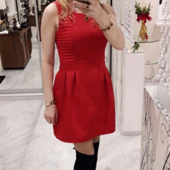 Mini dress ๐ - Picture 4 of 4