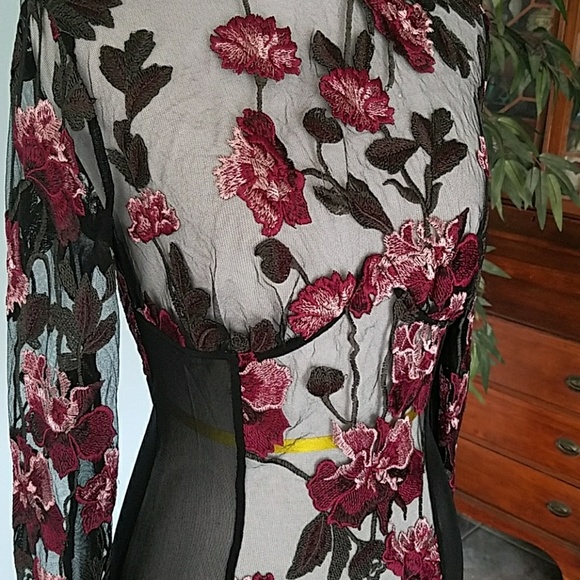 **LAST ONE**Nasty gal Bud Floral mesh bodysuit - Picture 3 of 6