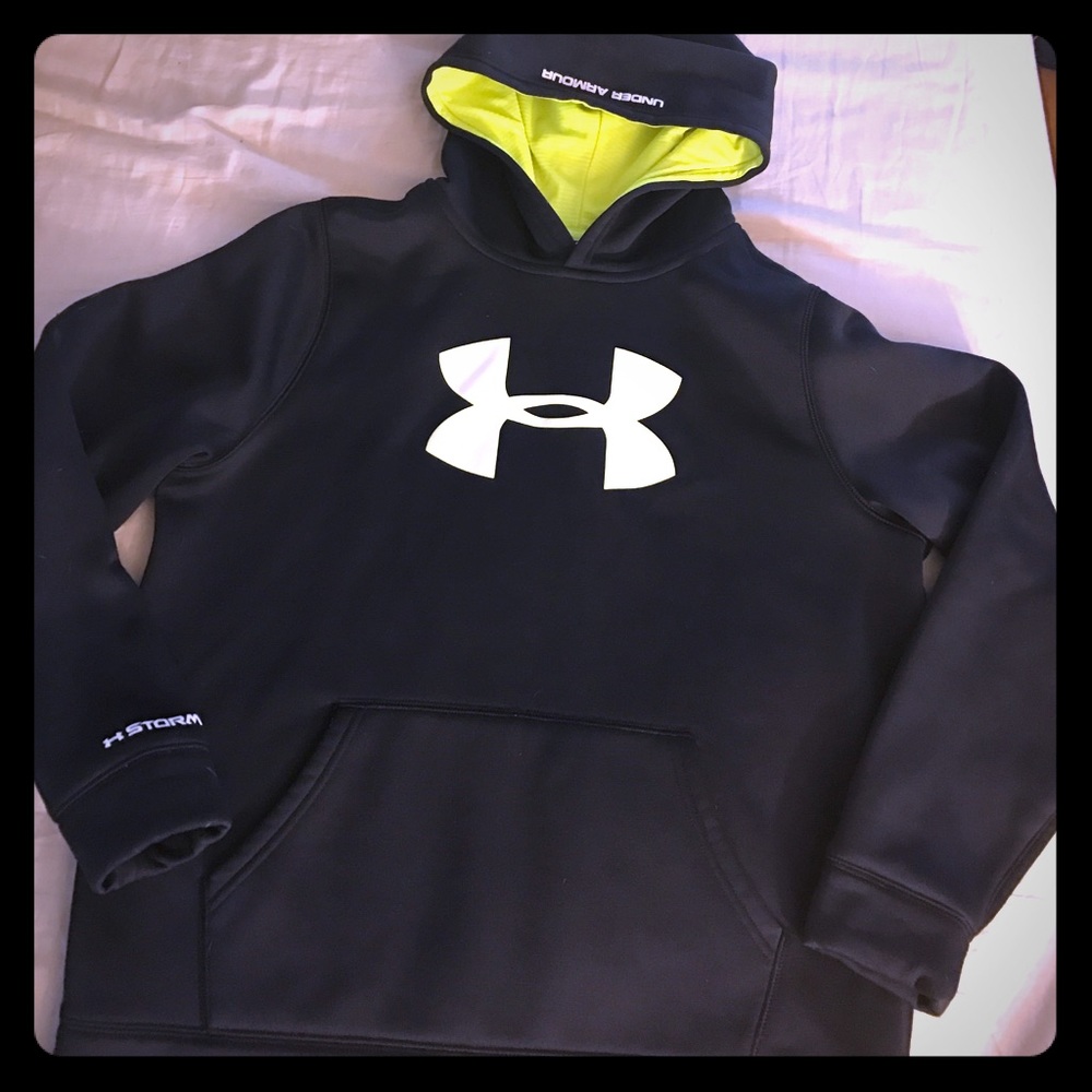 Under Armour Hoodie - Youth XL