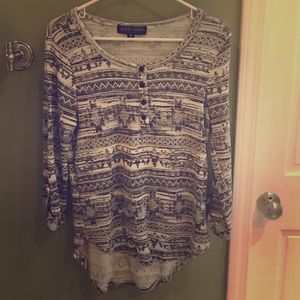 Lightweight sweater perfect with leggings!