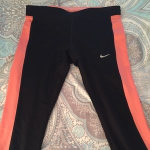 Nike dri fit capris