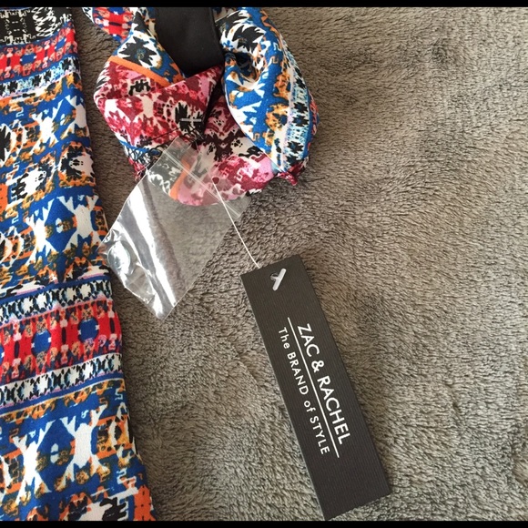 Multi colored v-neck blouse for women - Picture 3 of 3