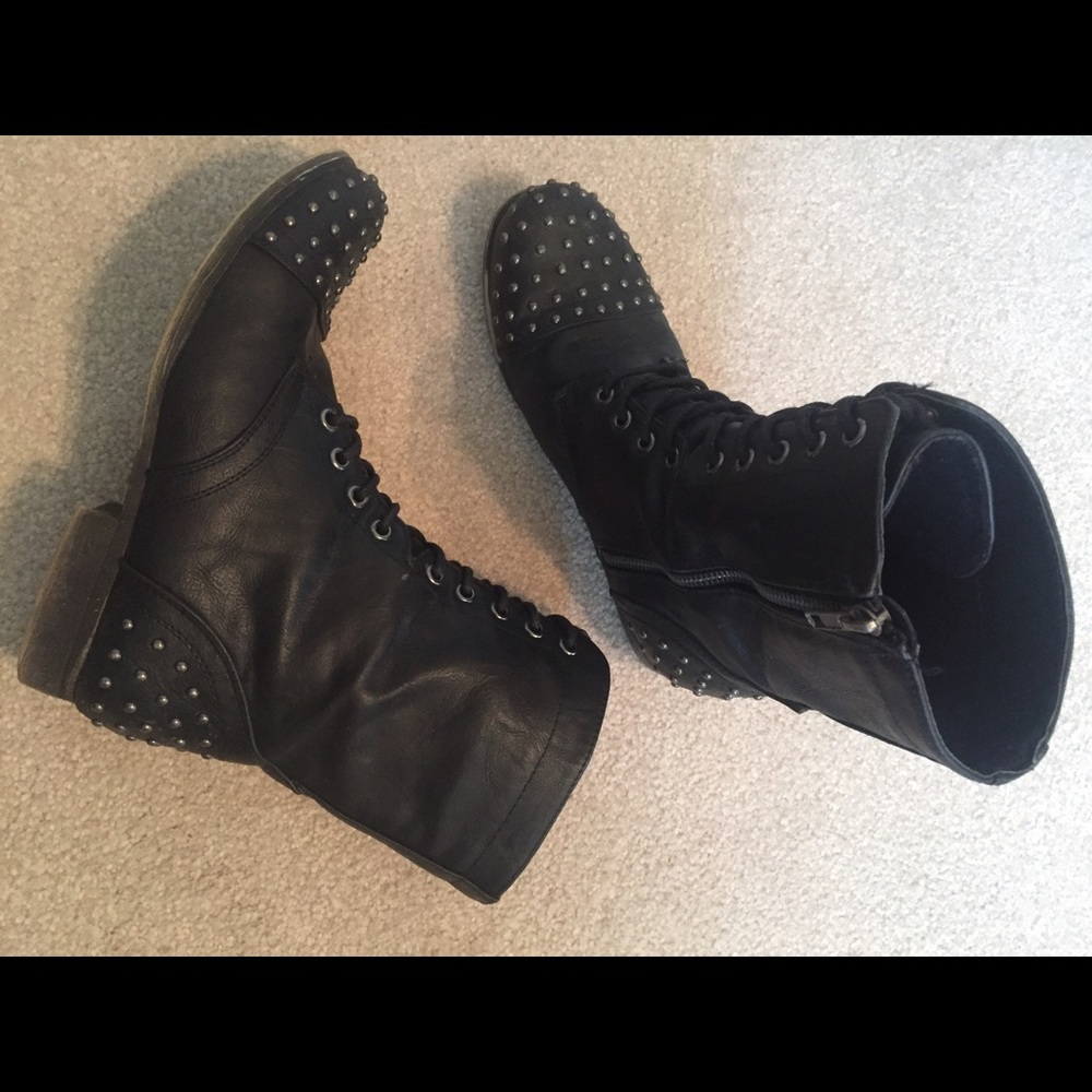 Studded combat boots - 8