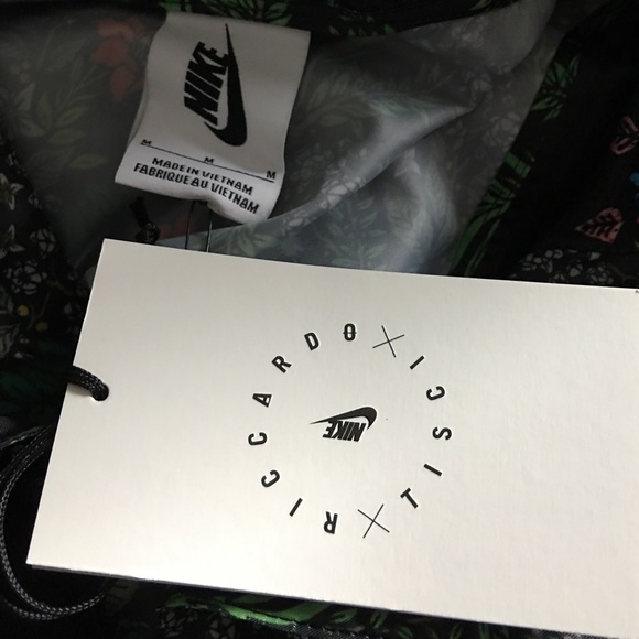 Nike NikeLab X Riccardo Tisci Floral Jacket - Picture 4 of 8