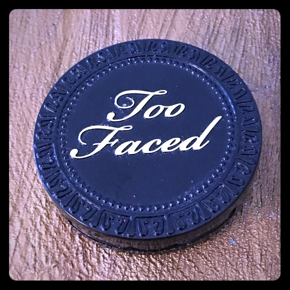 TOO FACED Chocolate Soleil Matte Bronzing Powder