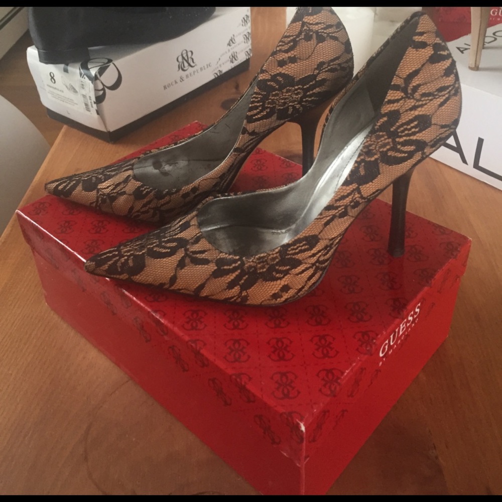 GUESS BY MARCIANO SHOES