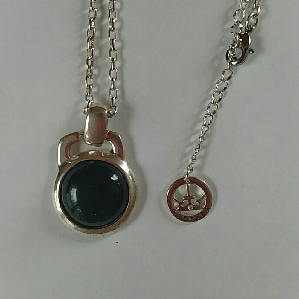 Trifari necklace black pendent - Picture 3 of 4