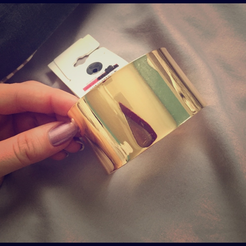 Charlotte Russe Gold Bangle