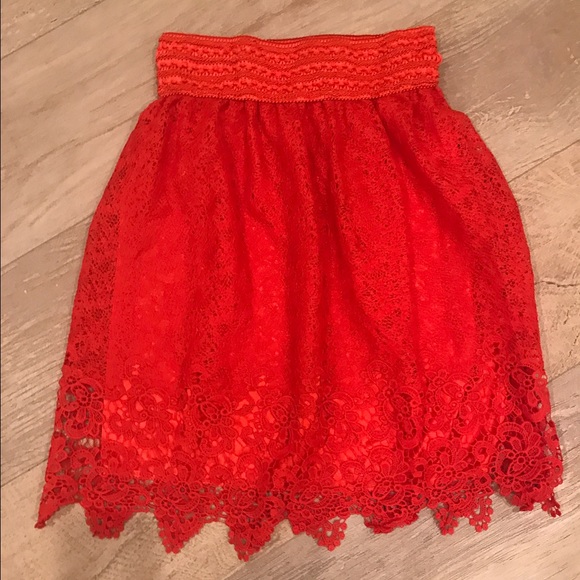 Francesca's Collections Dresses & Skirts - NWT Francesca's Collection scallop lace skirt