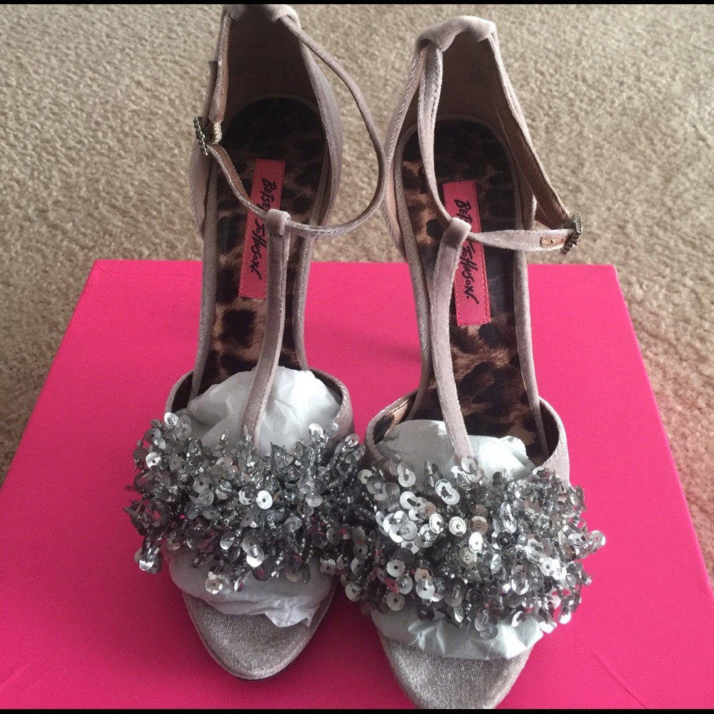 Betsy Johnson Pumps