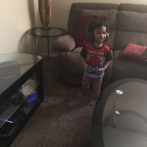 Meet your Posher, Brittania