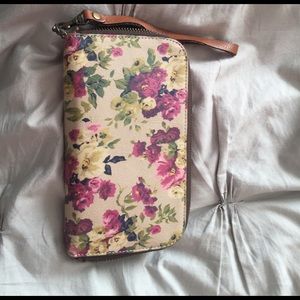 Patrica Nash wallet/wristlet
