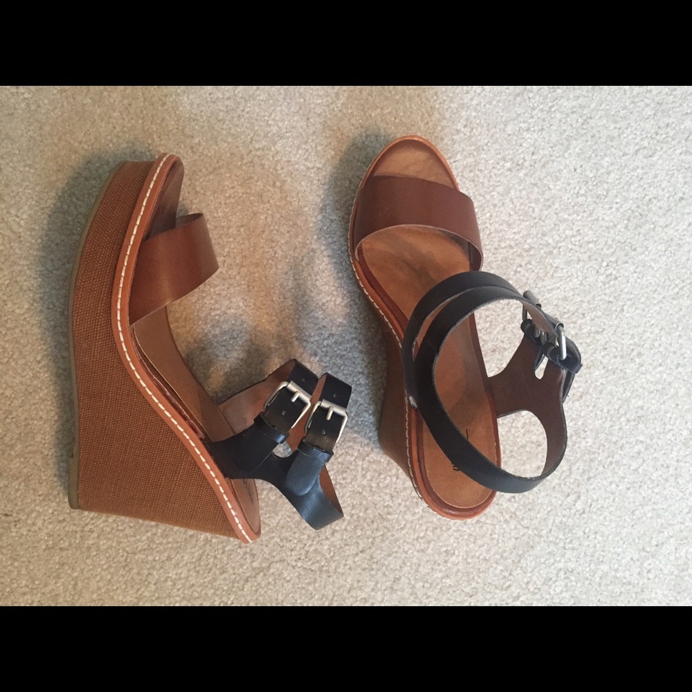 Mossimo wedges - size 8