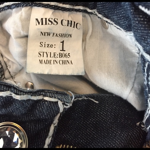 Blue jean capris for women - Picture 3 of 3