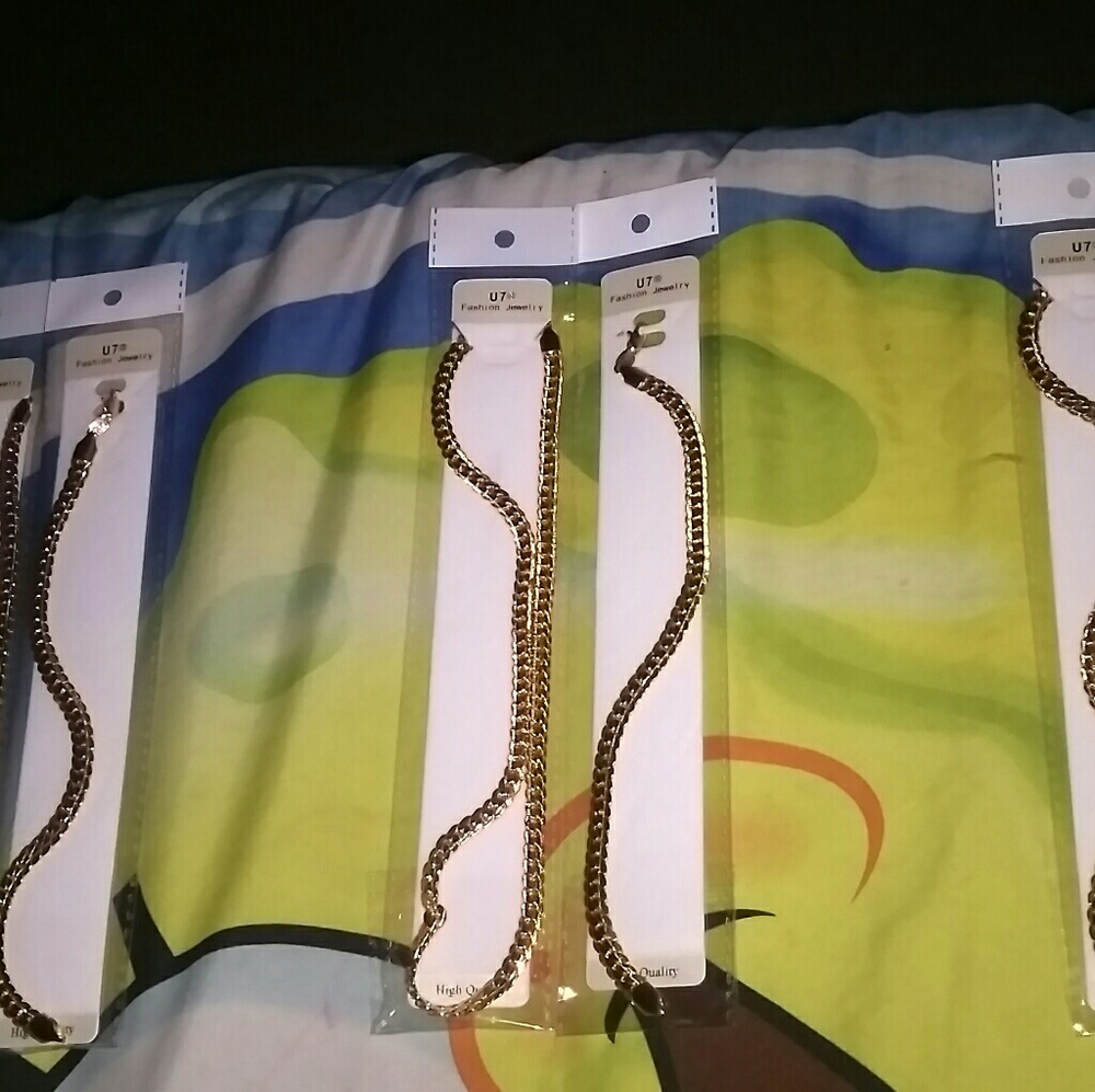 Chains - Picture 2 of 2