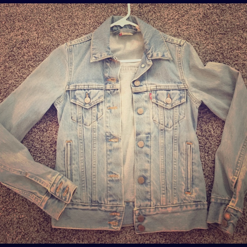 Vintage !! Levi jean jacket!