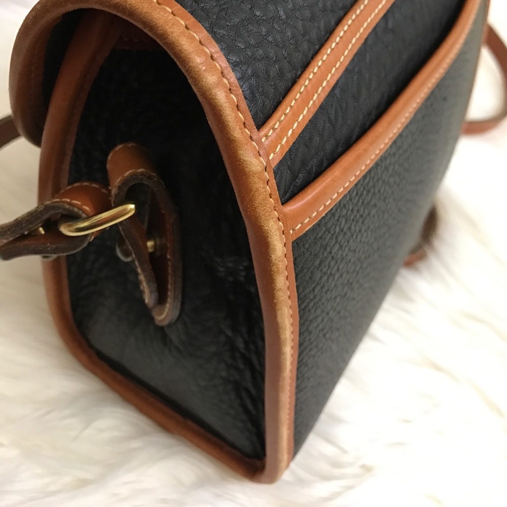 Additional photos and description for black Dooney