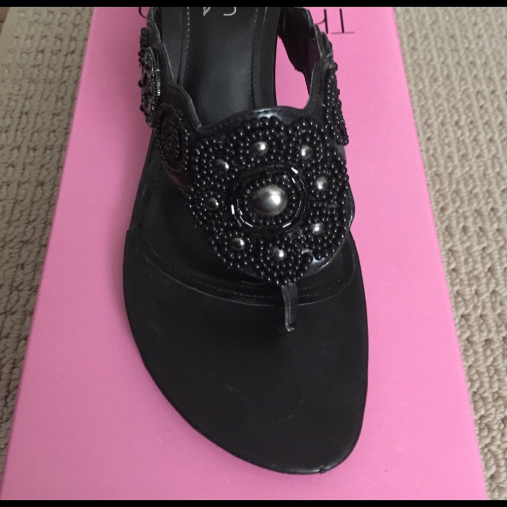 Black Sandals - Picture 2 of 4